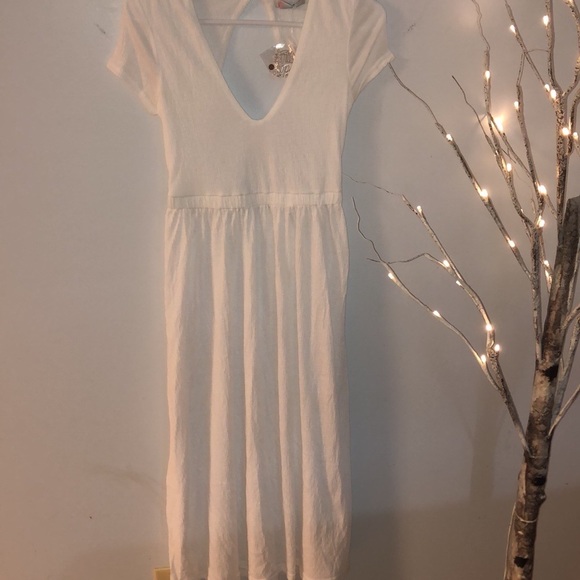 BNWT Free People Beach White Elegant Dress - Picture 2 of 11